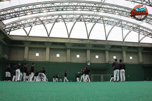 워밍업하는 선수들